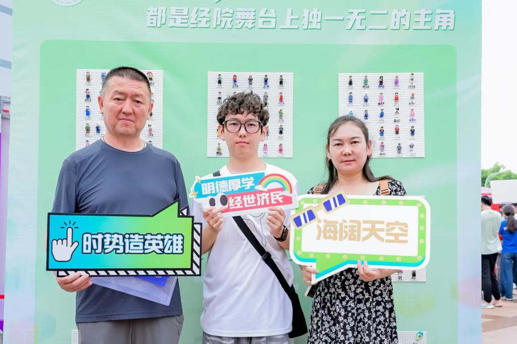 e25ae5fe84aca25dbaf41ecb4bcc4fd8