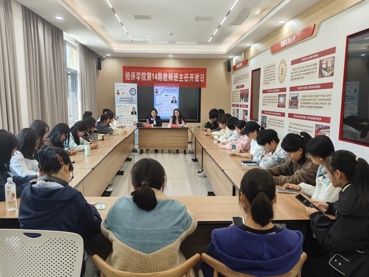 一群人在餐厅里AI 生成的内容可能不正确。